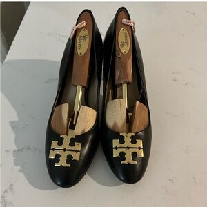 Tory Burch Black and Gold Women's Flats
